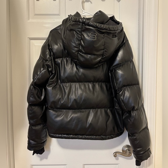 Aritzia Super Puff Shorty Coat - Picture 4 of 11